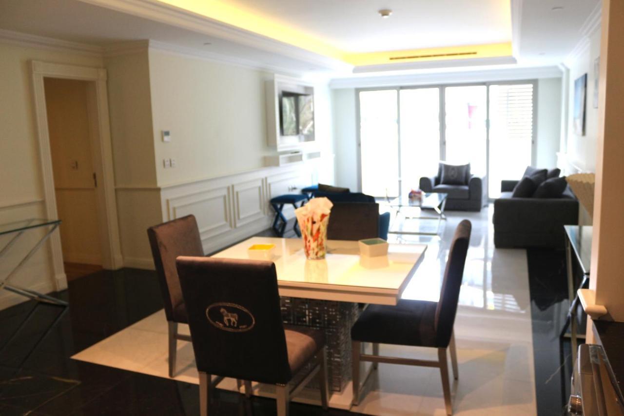 Versace Tower Luxury Suites - Downtown Beirut Exterior photo