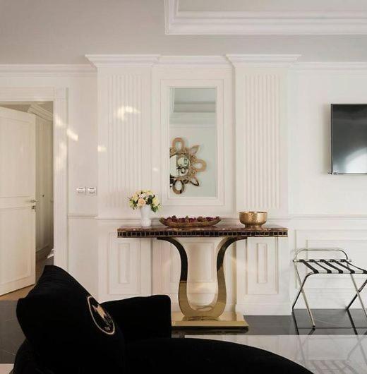 Versace Tower Luxury Suites - Downtown Beirut Exterior photo